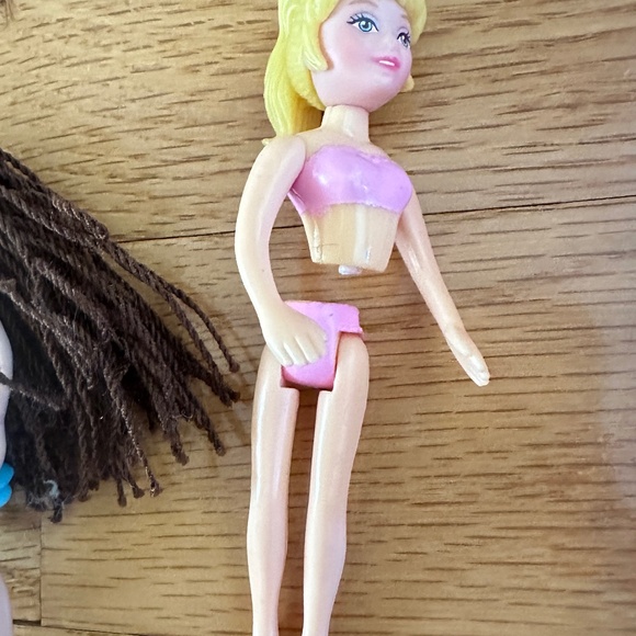 Polly Pocket 2003 Carrying Case and Dolls and Accessories - Picture 16 of 16